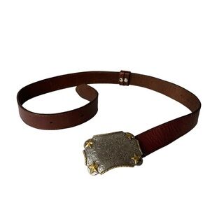 Chico’s floral scrolled belt buckle with four star w leather belt. Size S‎